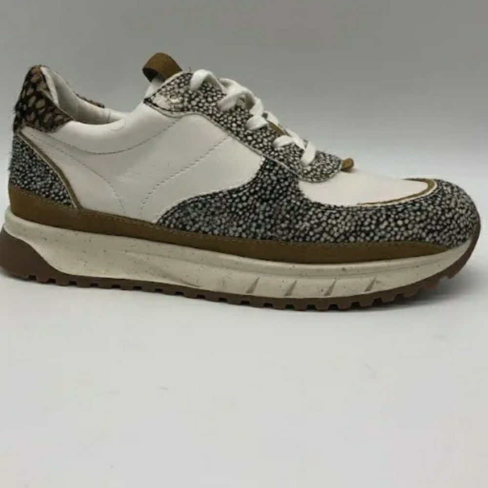 Barely worn Madewell Mix Calf Animal Print Kickoff Trainer Sneakers.